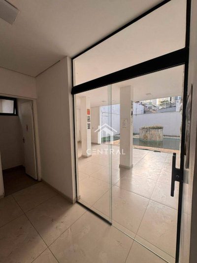 Sobrado, 13 quartos, 320 m² - Foto 4