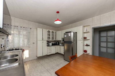 Casa, 3 quartos, 261 m² - Foto 2