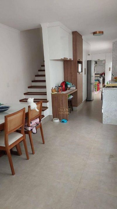 Sobrado, 3 quartos, 200 m² - Foto 1