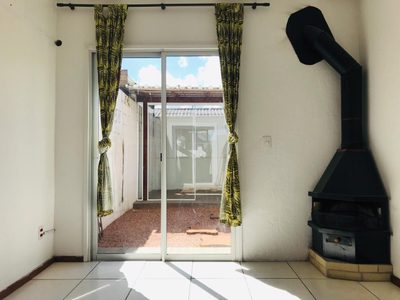 Casa, 3 quartos, 144 m² - Foto 2