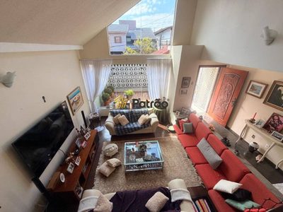 Sobrado, 3 quartos, 268 m² - Foto 1