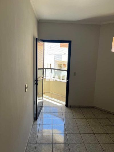 Apartamento, 3 quartos, 130 m² - Foto 2