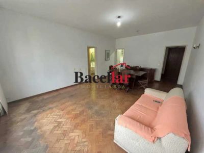 Apartamento, 3 quartos, 130 m² - Foto 1