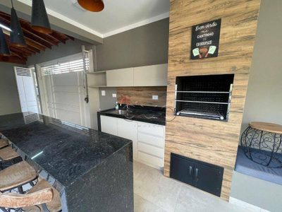 Casa, 3 quartos, 202 m² - Foto 2