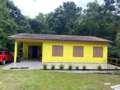 Chácara, 3 quartos, 1643 m² - Foto 1