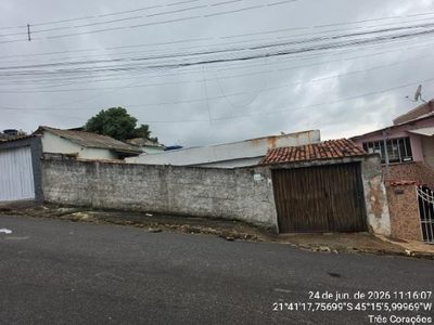 Casa, 3 quartos, 240 m² - Foto 1