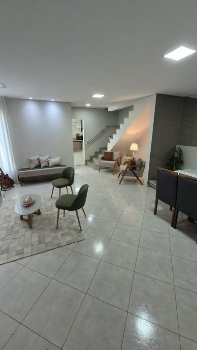 Casa, 3 quartos, 218 m² - Foto 2