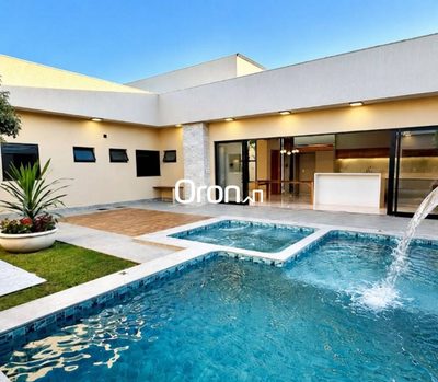 Casa, 3 quartos, 234 m² - Foto 1