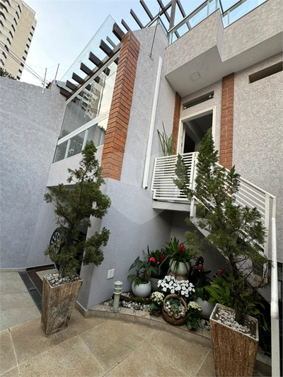 Sobrado, 4 quartos, 240 m² - Foto 1
