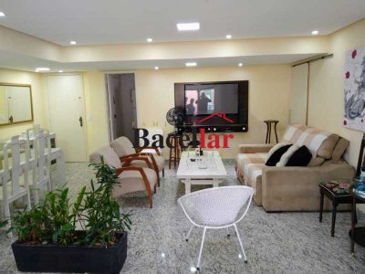Cobertura, 3 quartos, 250 m² - Foto 2