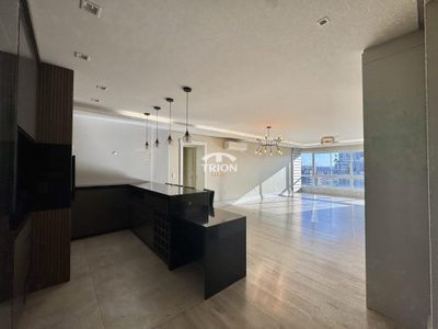 Apartamento, 3 quartos, 176 m² - Foto 2