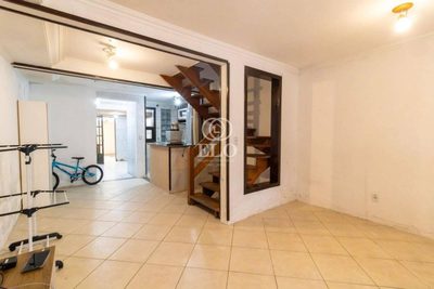 Casa, 2 quartos, 250 m² - Foto 1