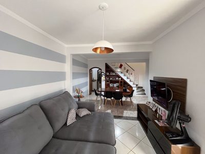 Casa, 3 quartos, 155 m² - Foto 1
