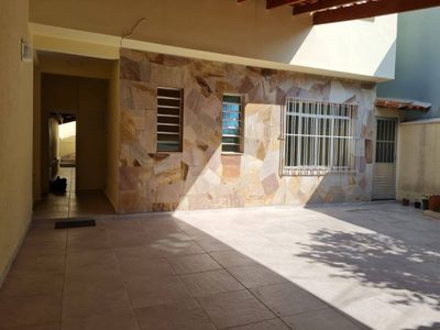 Casa, 3 quartos, 192 m² - Foto 1