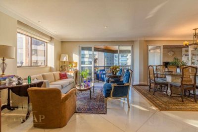 Apartamento, 3 quartos, 245 m² - Foto 1