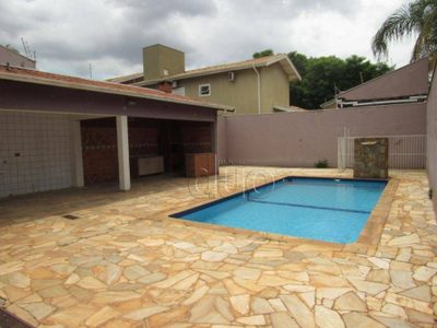 Casa, 4 quartos, 238 m² - Foto 1