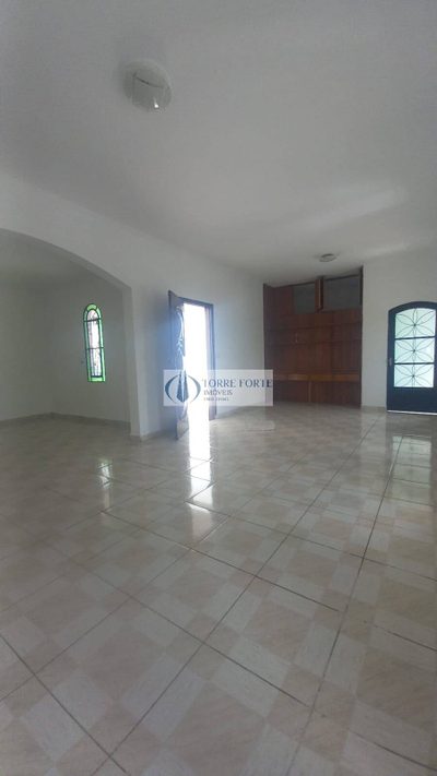 Casa, 3 quartos, 240 m² - Foto 2