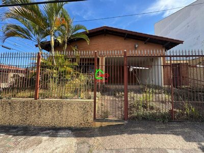Casa, 3 quartos, 222 m² - Foto 2