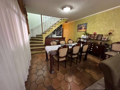 Sobrado, 3 quartos, 200 m² - Foto 1