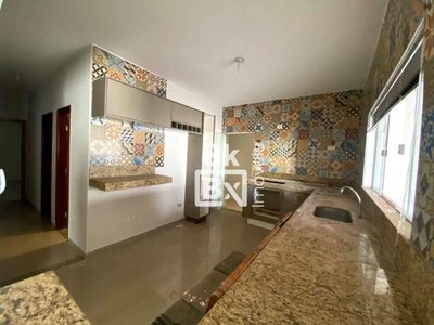 Casa, 3 quartos, 215 m² - Foto 1