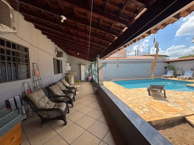 Casa, 3 quartos, 218 m² - Foto 4