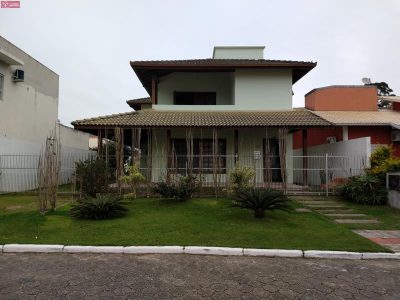 Casa, 4 quartos, 225 m² - Foto 1