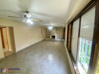 Casa, 4 quartos, 218 m² - Foto 2