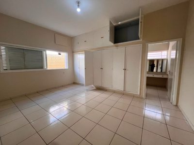 Casa, 5 quartos, 330 m² - Foto 4
