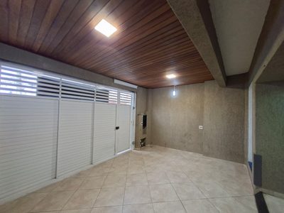 Casa, 3 quartos, 214 m² - Foto 3