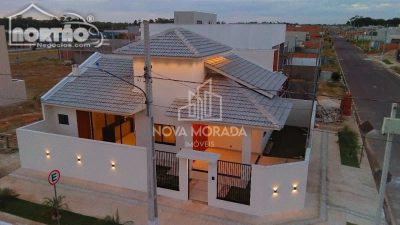 Casa, 4 quartos, 120 m² - Foto 1