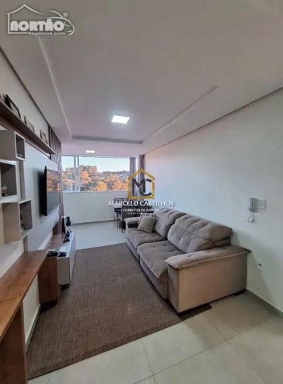 Casa, 3 quartos, 81 m² - Foto 1