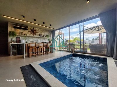 Casa, 3 quartos, 327 m² - Foto 1