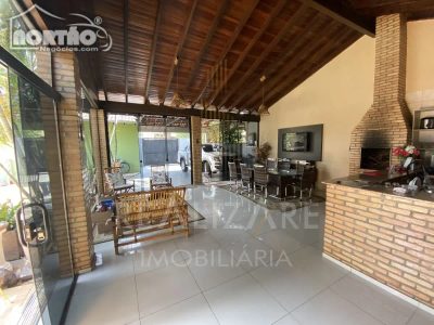 Casa, 4 quartos, 270 m² - Foto 1