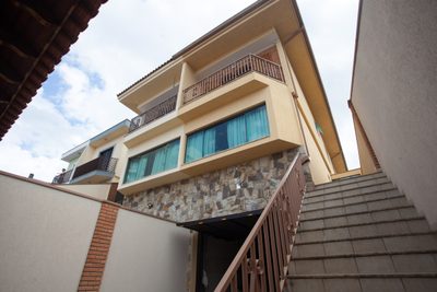 Casa, 4 quartos, 242 m² - Foto 1