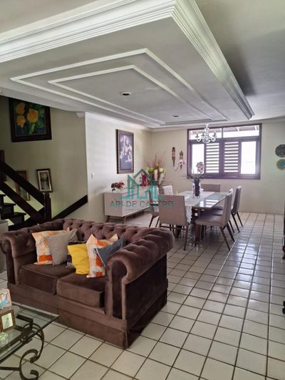 Casa, 4 quartos, 289 m² - Foto 1