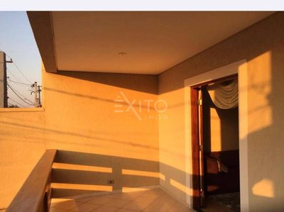 Casa, 3 quartos, 232 m² - Foto 2