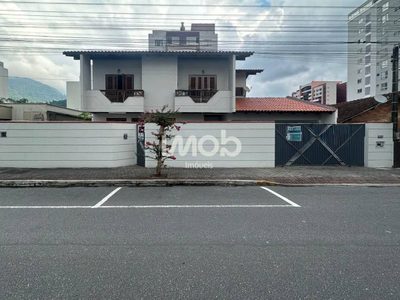 Casa, 5 quartos, 277 m² - Foto 1