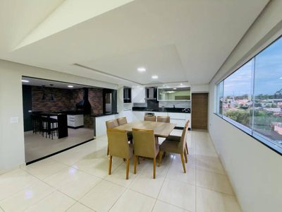 Casa, 3 quartos, 200 m² - Foto 1