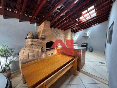 Casa, 3 quartos, 217 m² - Foto 3