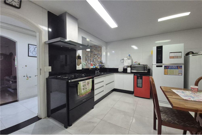 Casa, 2 quartos, 180 m² - Foto 1