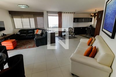 Apartamento, 4 quartos, 198 m² - Foto 2