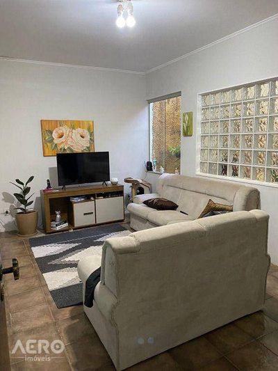 Casa, 3 quartos, 195 m² - Foto 1