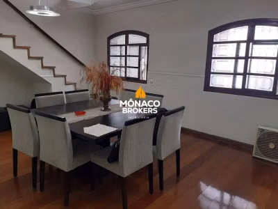 Casa, 6 quartos, 295 m² - Foto 1