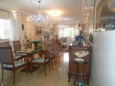 Sobrado, 3 quartos, 298 m² - Foto 2