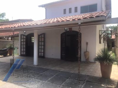 Casa, 4 quartos, 263 m² - Foto 1
