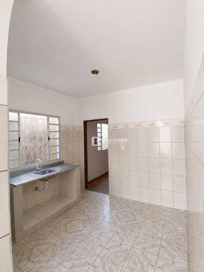 Casa, 2 quartos, 250 m² - Foto 2