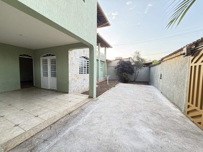 Casa, 3 quartos, 262 m² - Foto 2