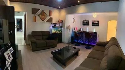 Sobrado, 4 quartos, 210 m² - Foto 2