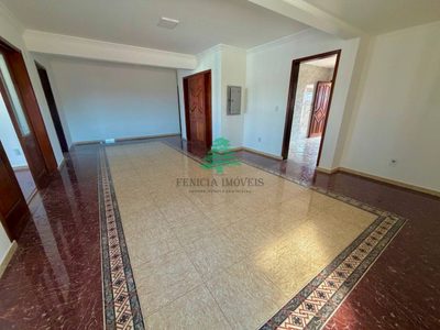 Apartamento, 3 quartos, 300 m² - Foto 1