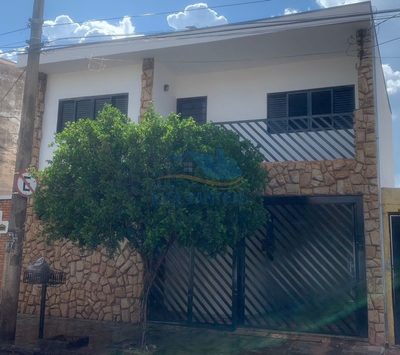Sobrado, 5 quartos, 176 m² - Foto 2